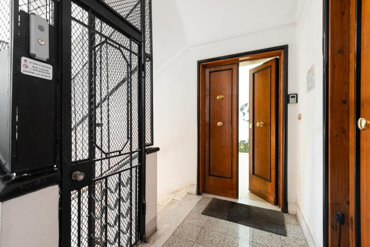 Appartamento Via Di Porta Labicana Рим Екстериор снимка